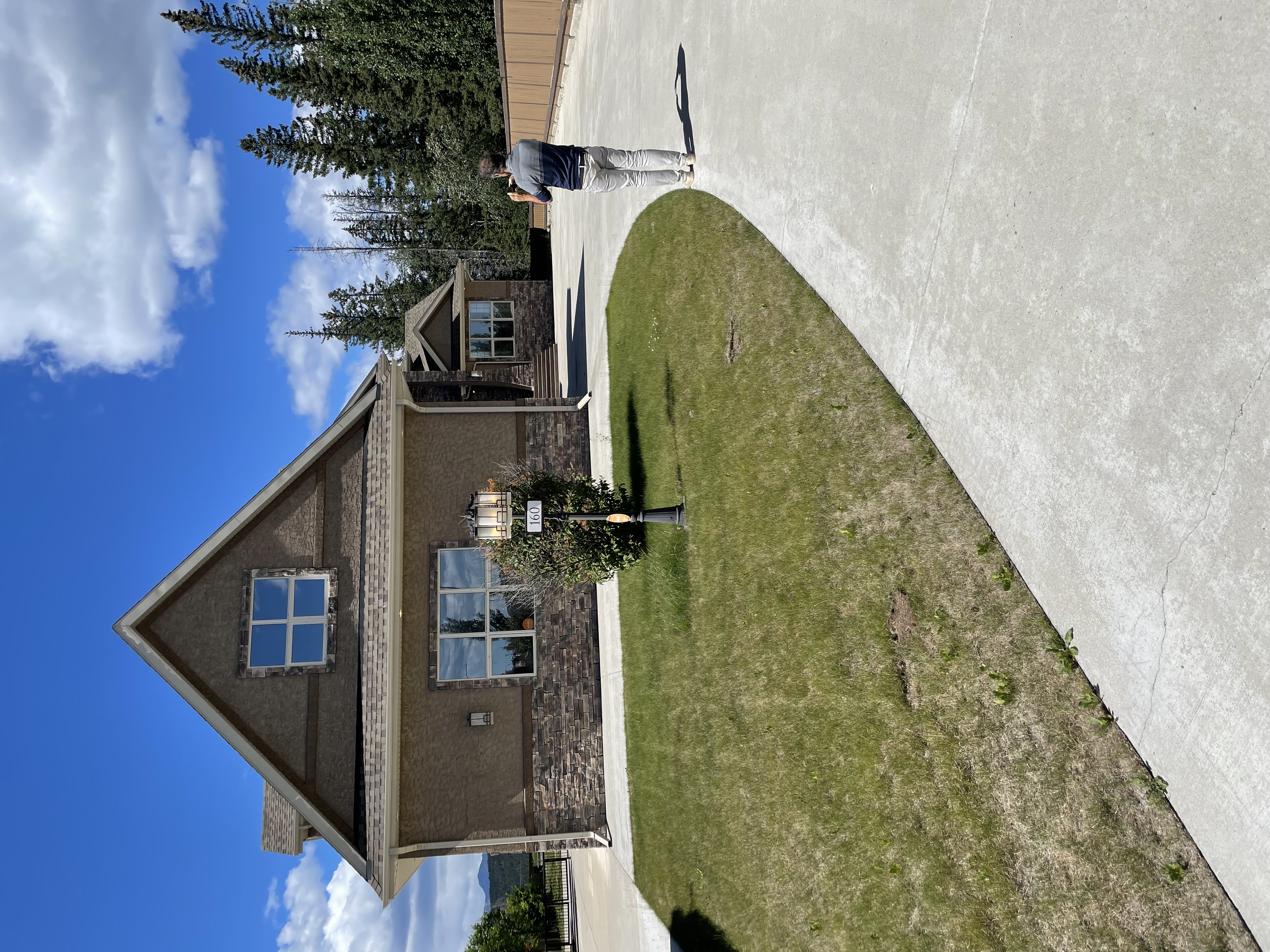 Spacious hallway leading to amenities
