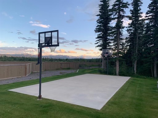 Children’s suite with crib and swing